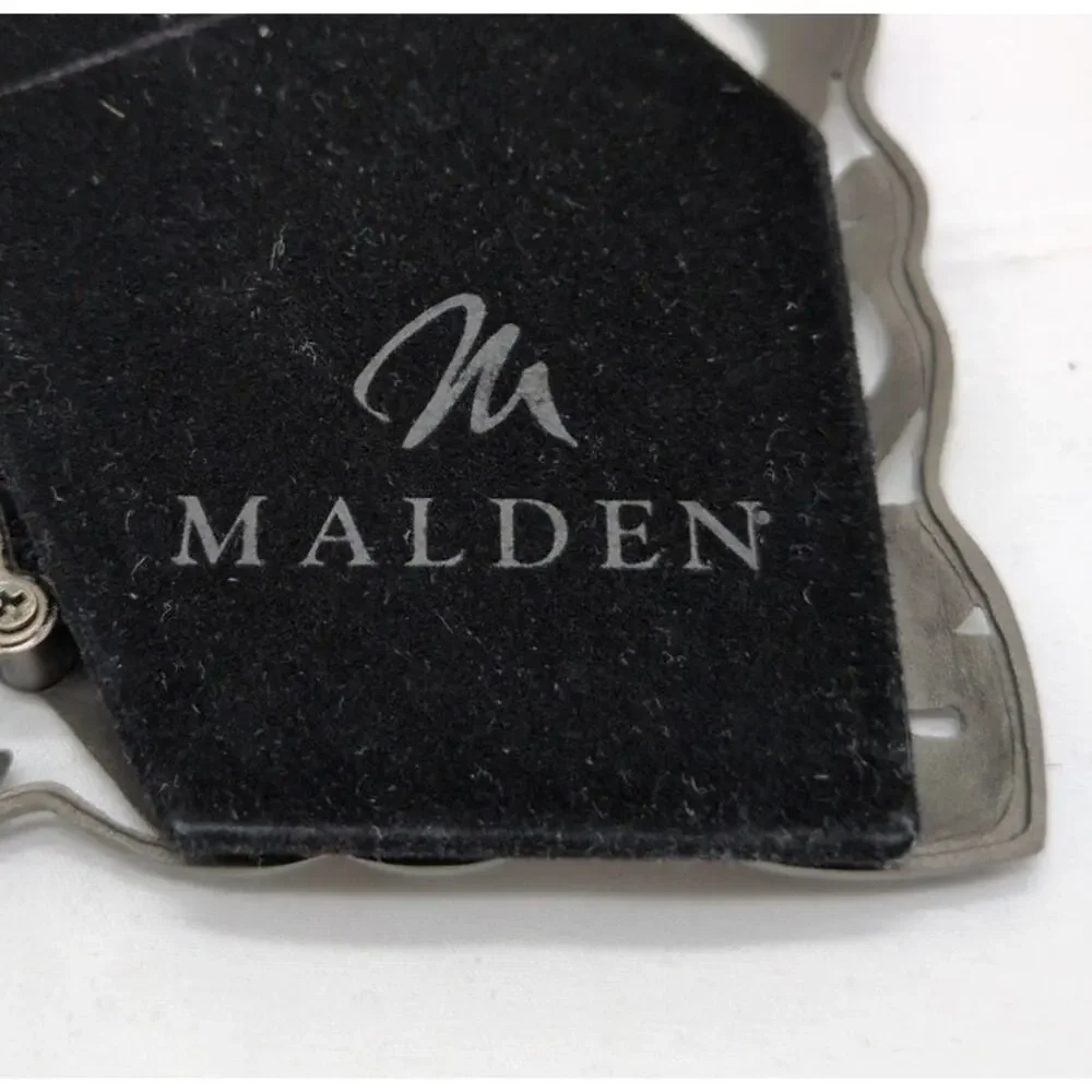Malden International Designs Pewter Tone 5x7 Ornate Scroll Tabletop Frame Decor